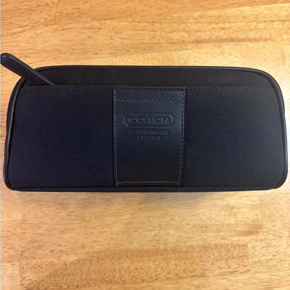 Coach toiletry bag - Picture 2 of 8